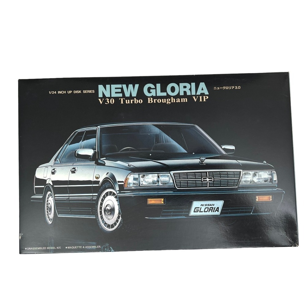 VTG Model Kit FUJIMI Nissan New Gloria 3.0 V30 Turbo Brougham VIP 1/24 Scale